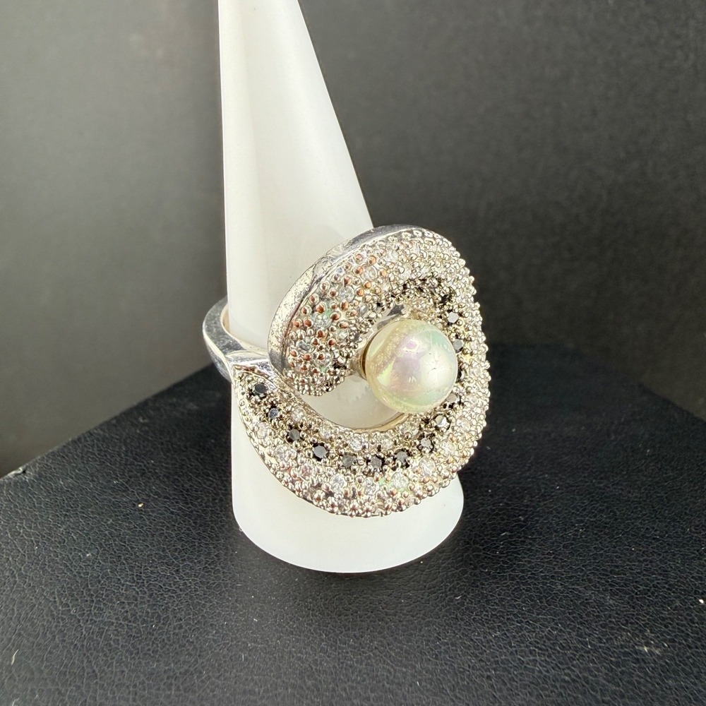 Vintage Cocktail Ring‎ Silver Tone Imitation Pearl Rhinestone Size 8